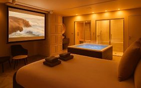 Appartement Avec Jacuzzi Sauna & Home Cinema - Nid D'Angers