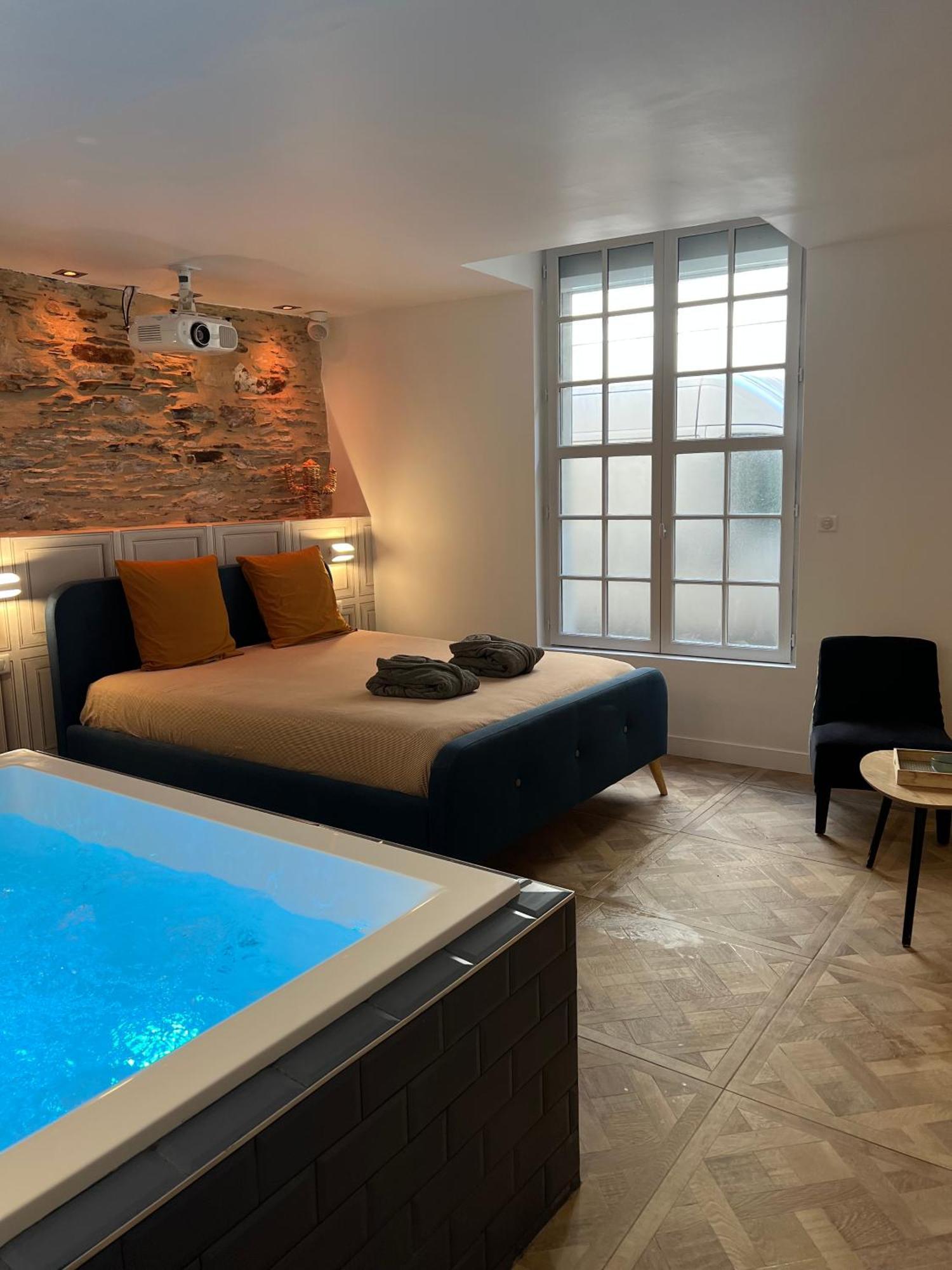 Appartement Avec Jacuzzi Sauna & Home Cinema - Nid D'Angers Extérieur photo