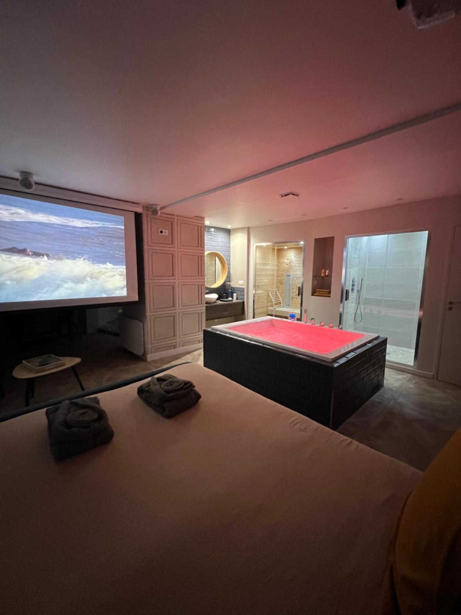 Appartement Avec Jacuzzi Sauna & Home Cinema - Nid D'Angers Extérieur photo