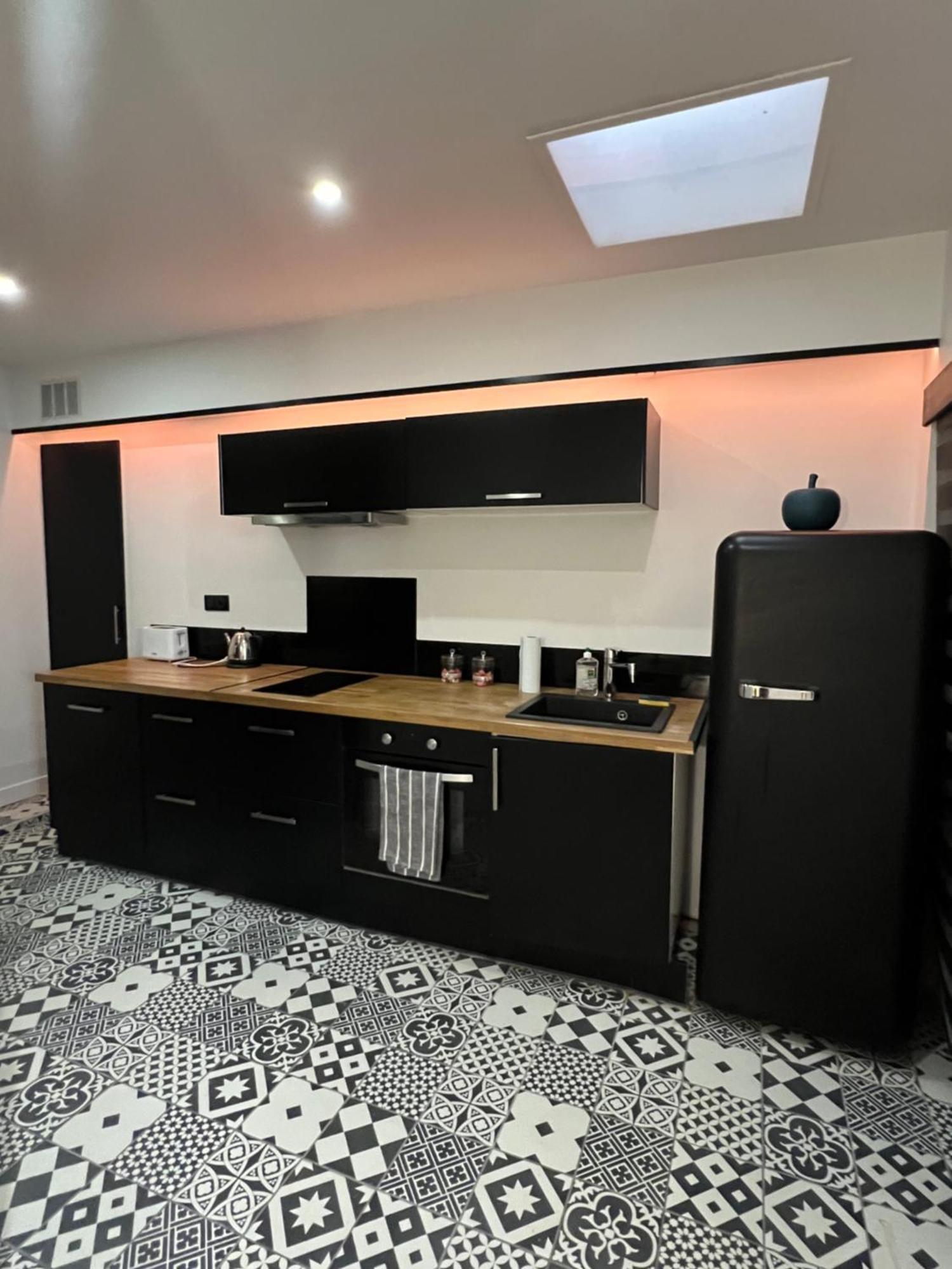 Appartement Avec Jacuzzi Sauna & Home Cinema - Nid D'Angers Extérieur photo